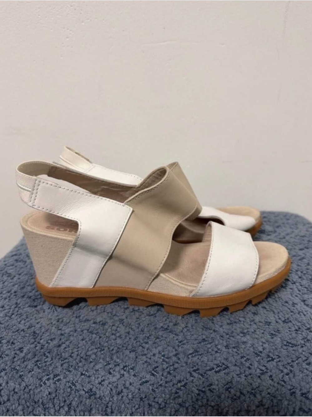 Sorel White and Beige Wedge Sandals with Tan Outsole